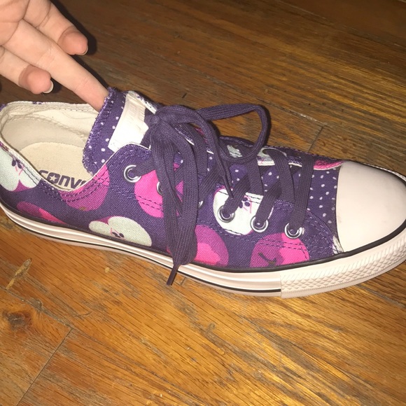 Converse - Picture 2 of 3